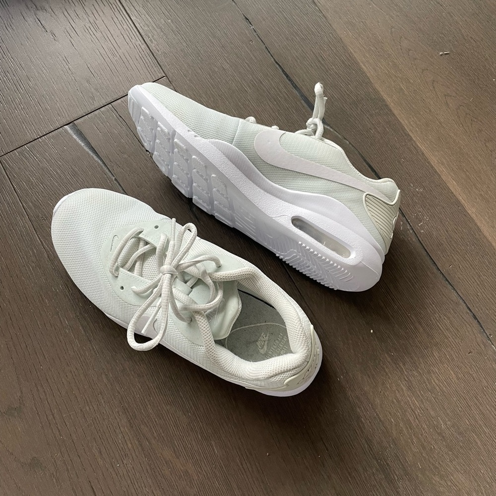 Nike Running Shoes - Picture 3 of 4